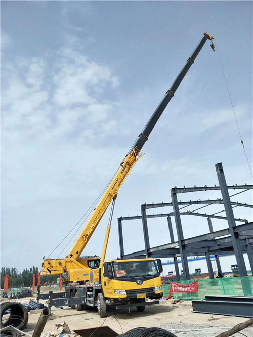 东光县超高层建筑钢结构吊装案例